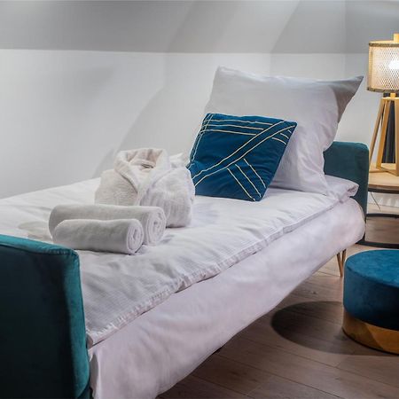 אלק H Aparthotel מראה חיצוני תמונה