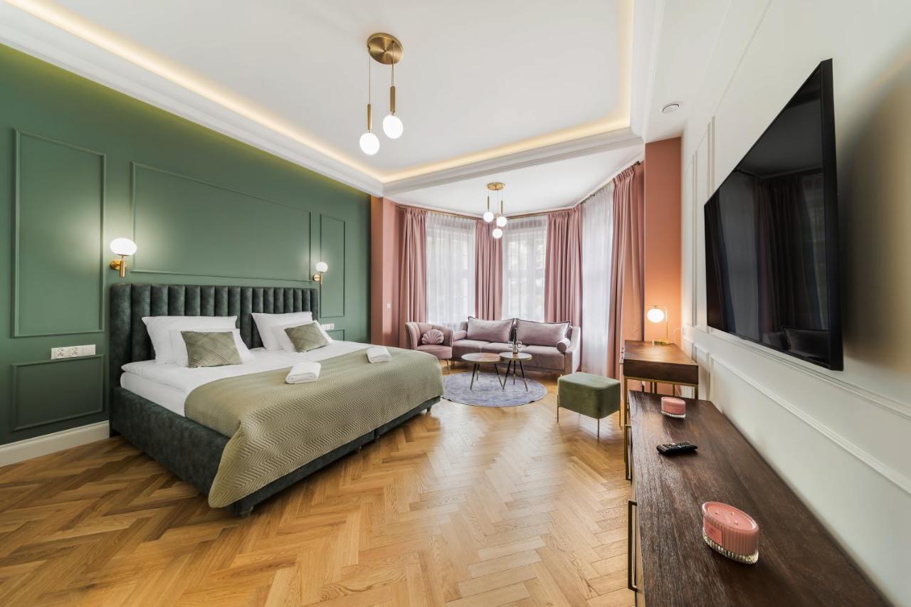 אלק H Aparthotel מראה חיצוני תמונה